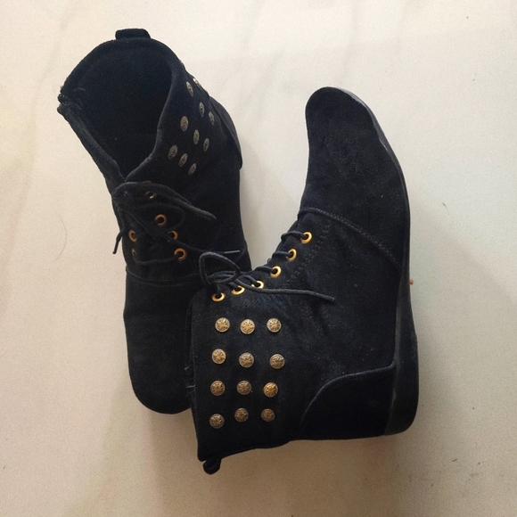 Shoes - Velvet ankle boots